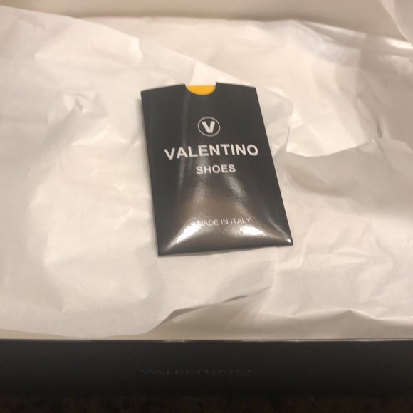 New Valentino Shoes. - Picture 7 of 10